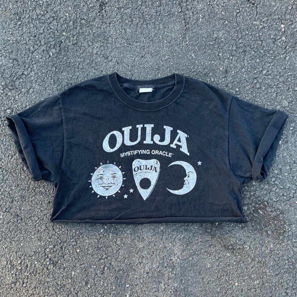 Cropped Graphic tee